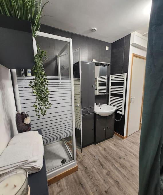 La Petite Loge De L'Ile Apartment Nantes Ngoại thất bức ảnh